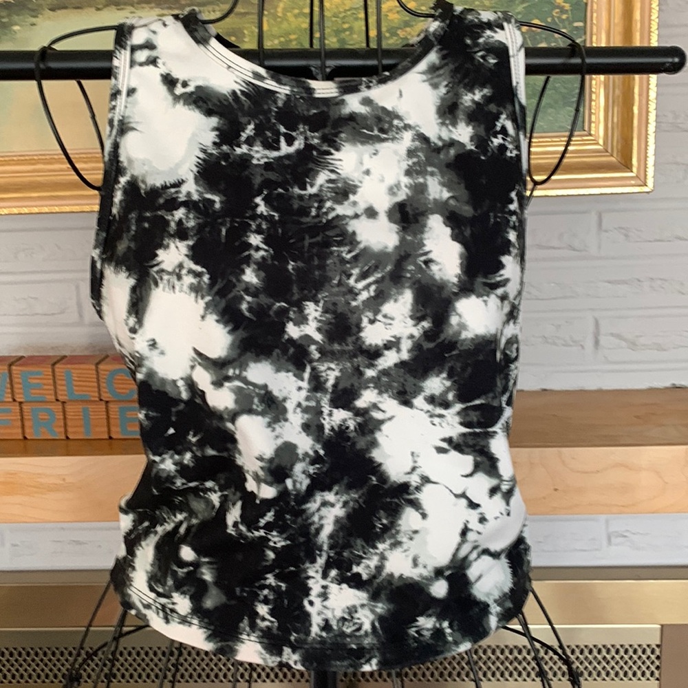 NWOT New Balance stretch, knit tank top.